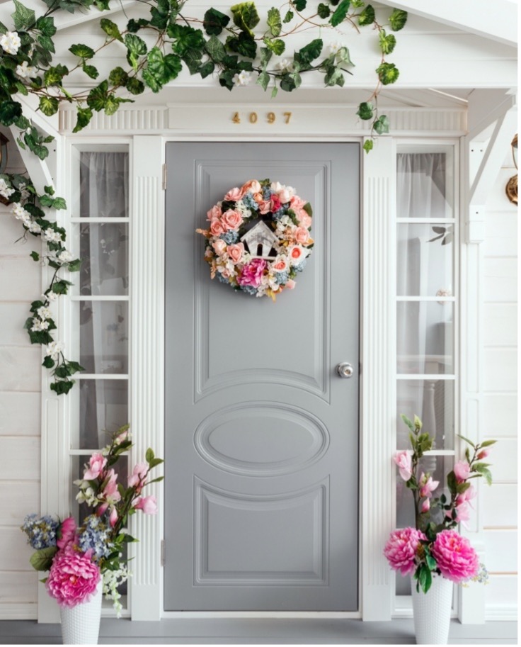 Hello, Bloom! — a charming spring porch with seasonal florals and fresh greenery